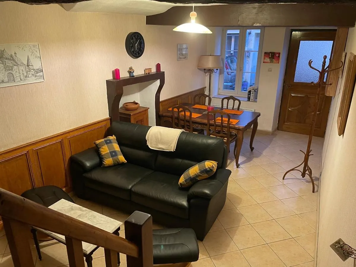 A La Petite Maison De Village Sabarat